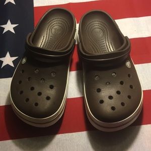 Crocs sandal brown size Men’s 8 Women’s 10